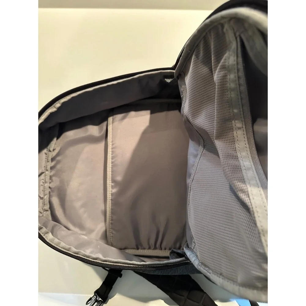 Timbuk2 Division Laptop Backpack Deluxe Eco Static Momentive Logo